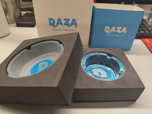 CLEAR GLASS ASHTRAY